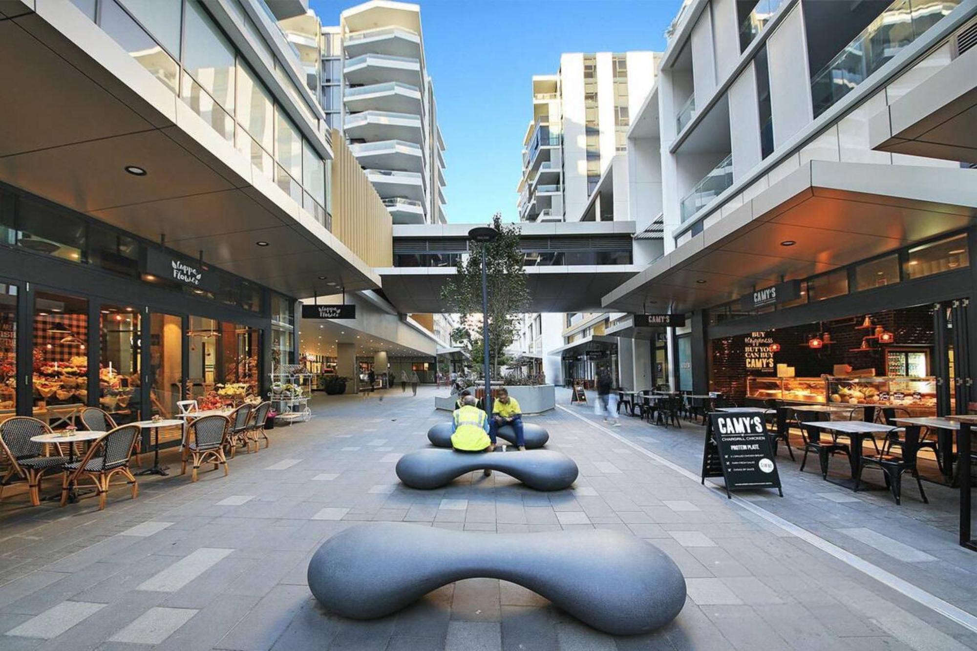 Mascot 2br Near Center Shopping Center Train Sydney