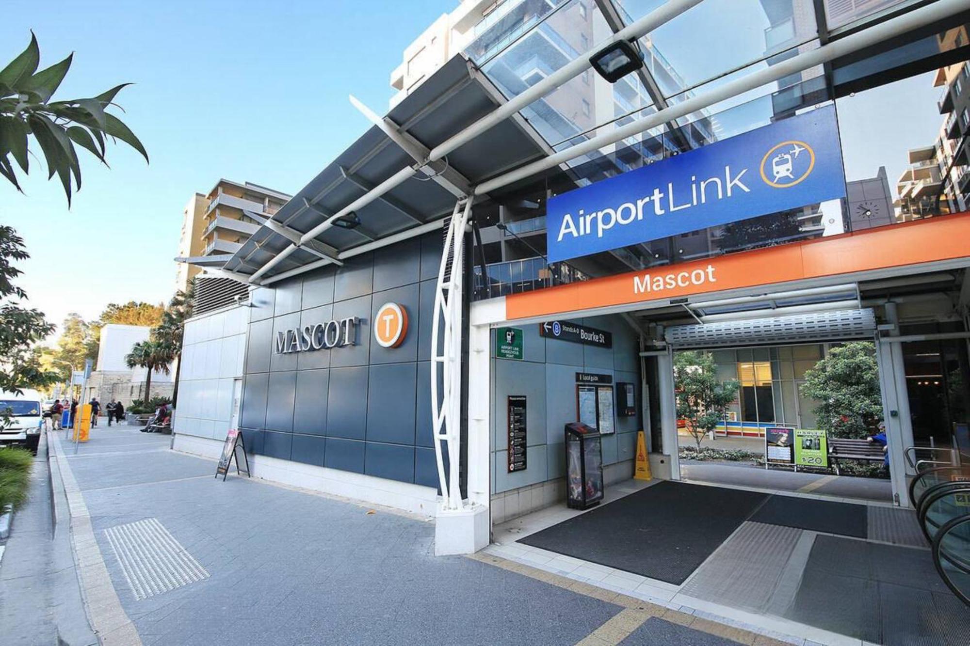 Mascot 2br Near Center Shopping Center Train *